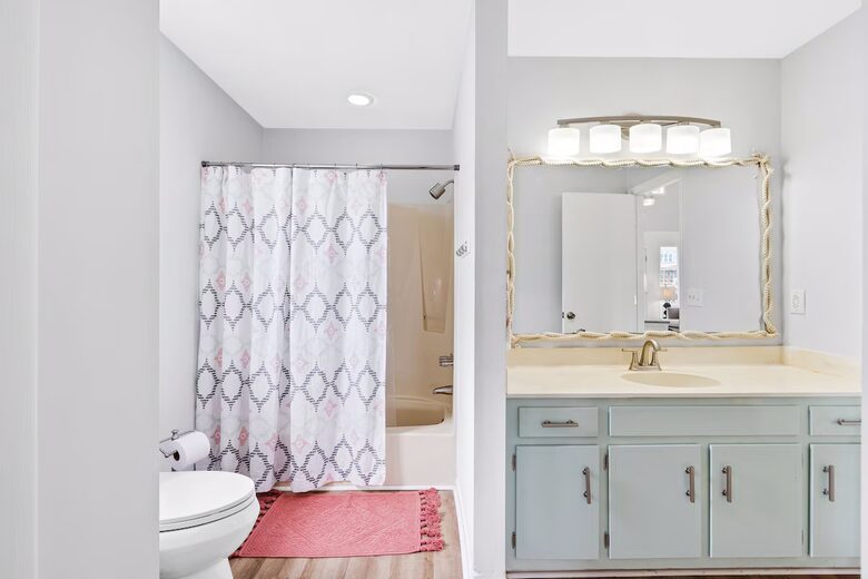 Canalfront Family Getaway Near Ocean Isle Beach - Ocean Isle Beach, North Carolina