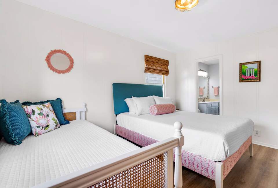 Canalfront Family Getaway Near Ocean Isle Beach - Ocean Isle Beach, North Carolina