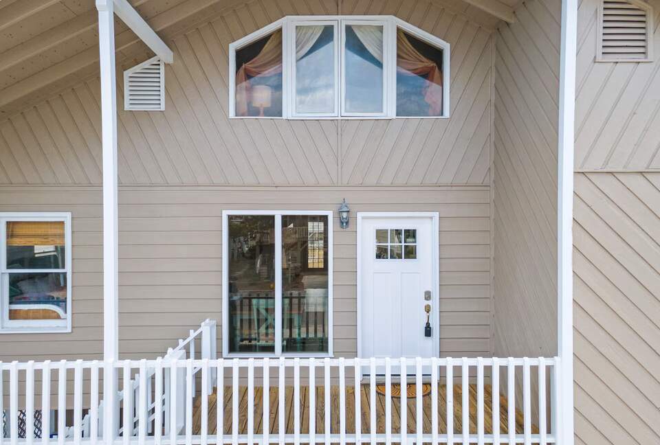 Canalfront Family Getaway Near Ocean Isle Beach - Ocean Isle Beach, North Carolina