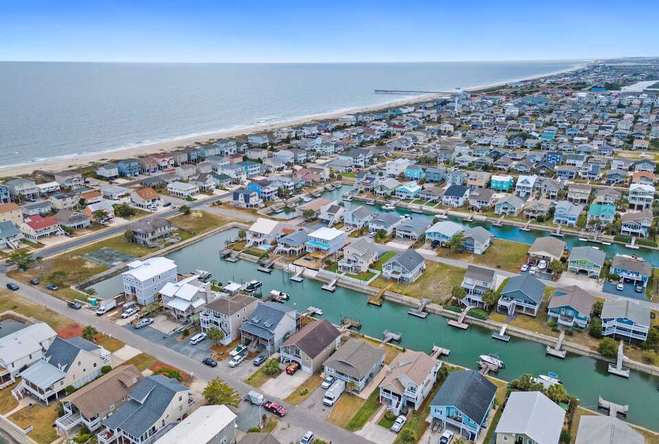 Canalfront Family Getaway Near Ocean Isle Beach - Ocean Isle Beach, North Carolina