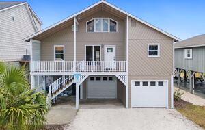 Canalfront Family Getaway Near Ocean Isle Beach - Ocean Isle Beach, North Carolina