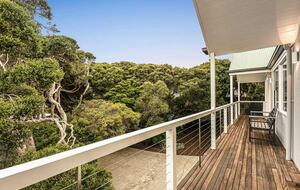 Elegant Oceanview Retreat Surrounded by Nature - Point Lonsdale, Australia