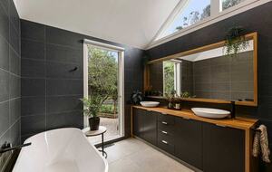 Elegant Oceanview Retreat Surrounded by Nature - Point Lonsdale, Australia