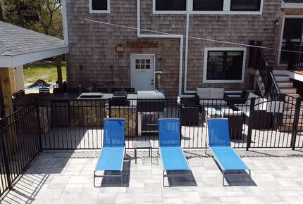 Horseshoe Landing: Family Oasis with Heated Pool & Outdoor Kitchen - Eastham, Massachusetts