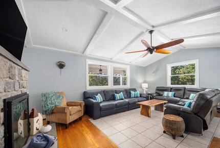 Horseshoe Landing: Family Oasis with Heated Pool & Outdoor Kitchen - Eastham, Massachusetts