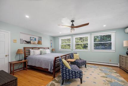 Horseshoe Landing: Family Oasis with Heated Pool & Outdoor Kitchen - Eastham, Massachusetts