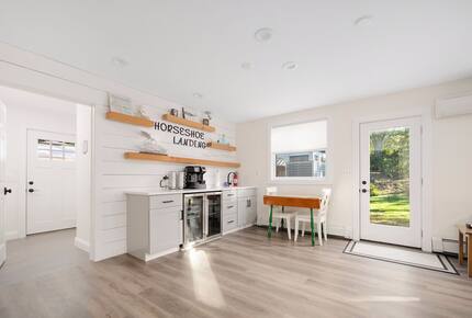 Horseshoe Landing: Family Oasis with Heated Pool & Outdoor Kitchen - Eastham, Massachusetts