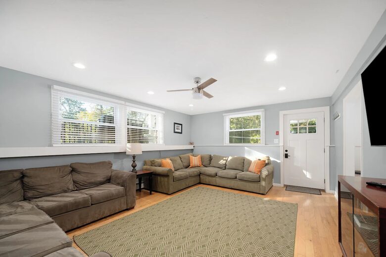 Horseshoe Landing: Family Oasis with Heated Pool & Outdoor Kitchen - Eastham, Massachusetts