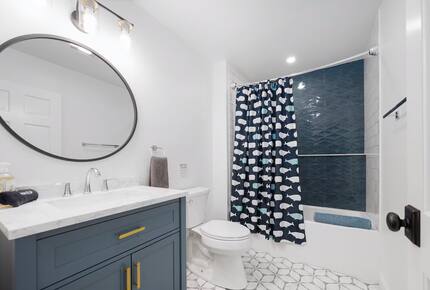 Horseshoe Landing: Family Oasis with Heated Pool & Outdoor Kitchen - Eastham, Massachusetts