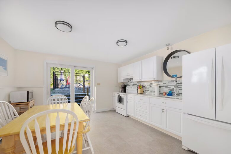 Horseshoe Landing: Family Oasis with Heated Pool & Outdoor Kitchen - Eastham, Massachusetts