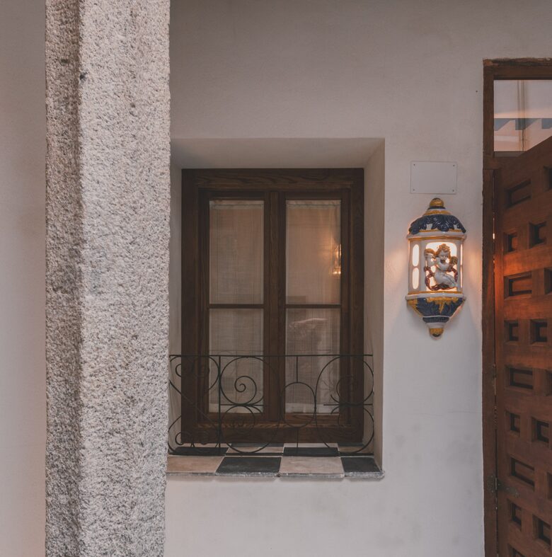 Restored Spanish Mansion with Studio and Private Patio - Toledo, Spain