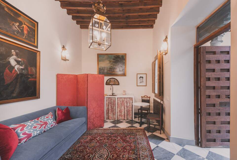 Restored Spanish Mansion with Studio and Private Patio - Toledo, Spain