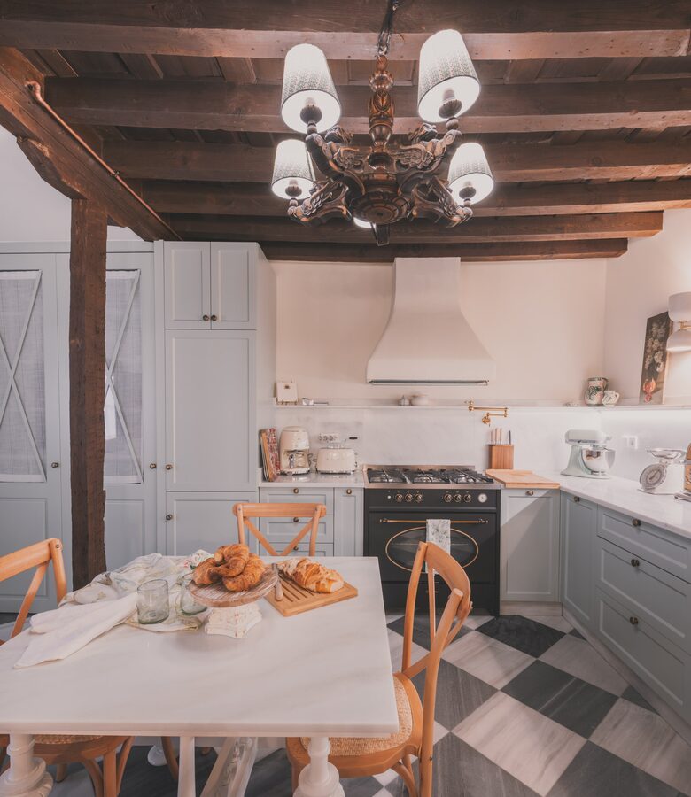 Restored Spanish Mansion with Studio and Private Patio - Toledo, Spain