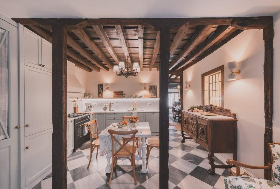 Restored Spanish Mansion with Studio and Private Patio - Toledo, Spain