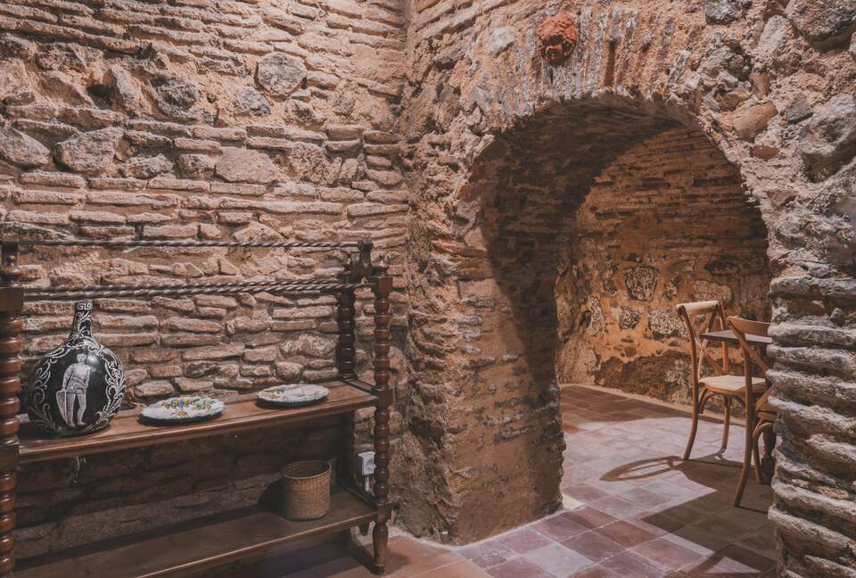 Restored Spanish Mansion with Studio and Private Patio - Toledo, Spain