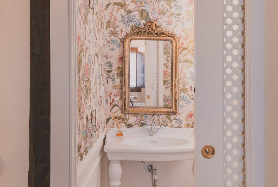 Restored Spanish Mansion with Studio and Private Patio - Toledo, Spain