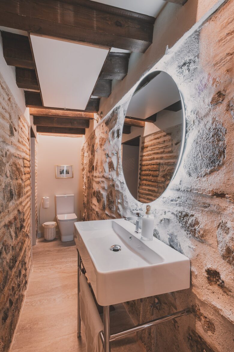 Restored Spanish Mansion with Studio and Private Patio - Toledo, Spain