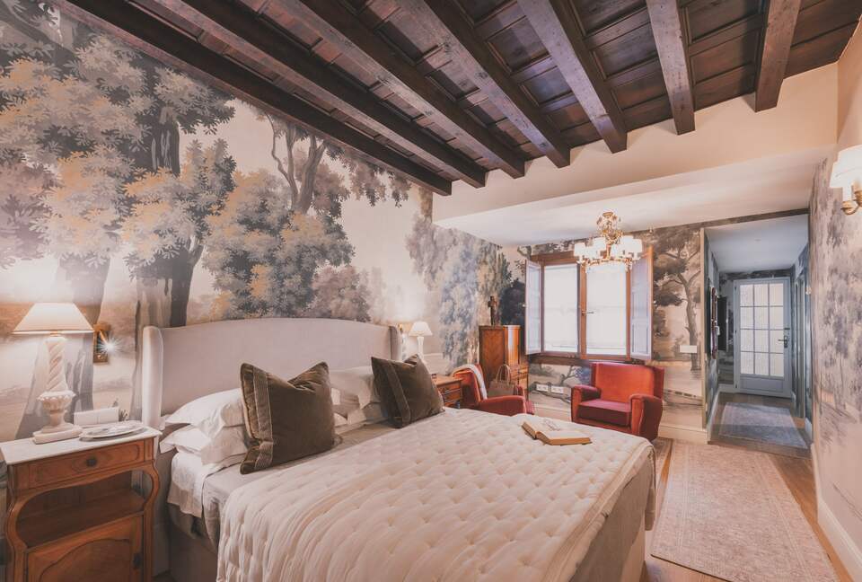 Restored Spanish Mansion with Studio and Private Patio - Toledo, Spain