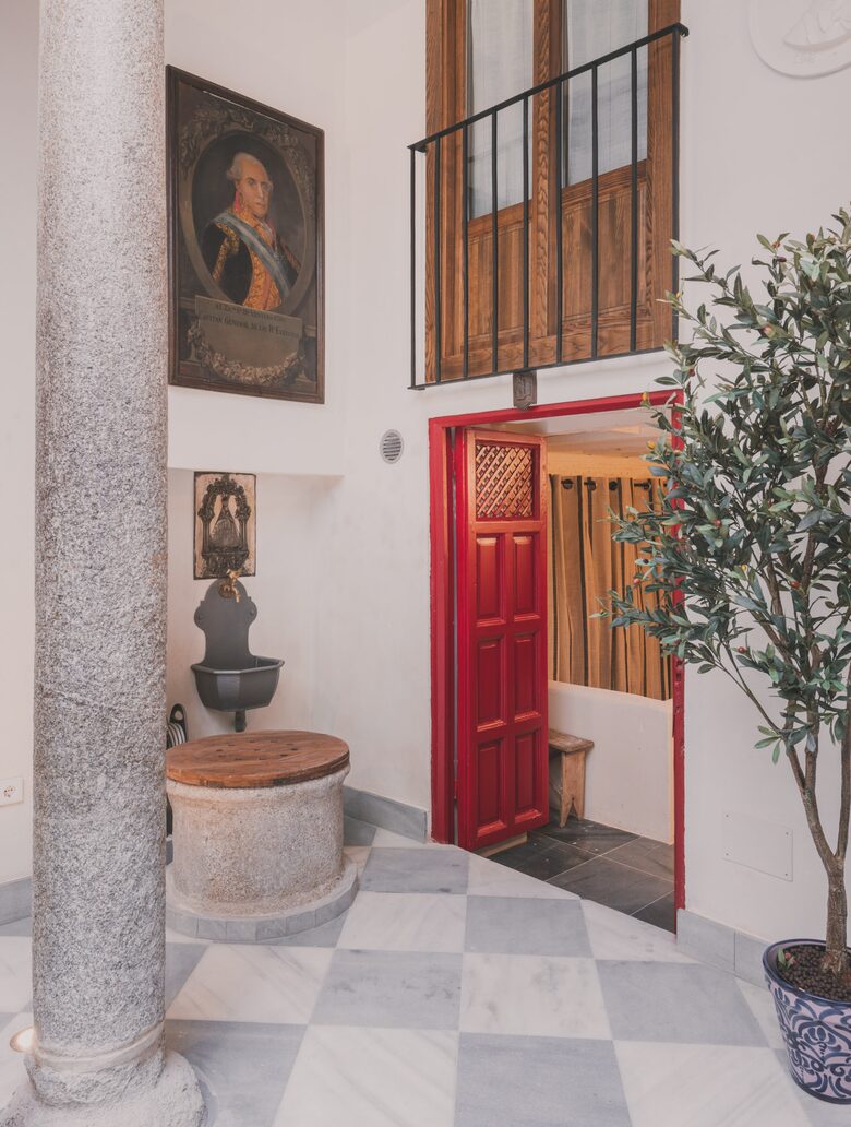 Restored Spanish Mansion with Studio and Private Patio - Toledo, Spain