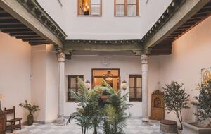 Restored Spanish Mansion with Studio and Private Patio - Toledo, Spain