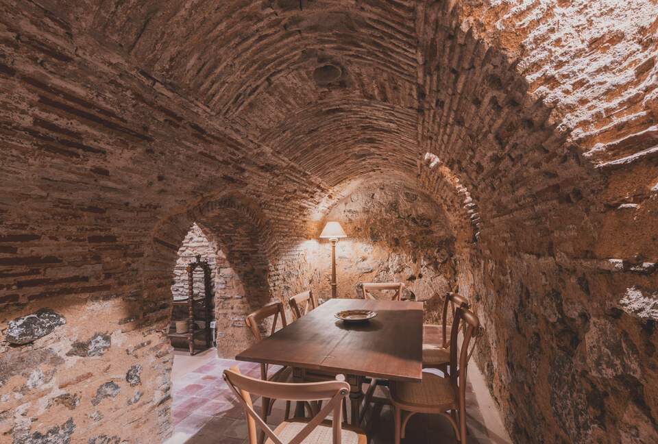 Restored Spanish Mansion with Studio and Private Patio - Toledo, Spain