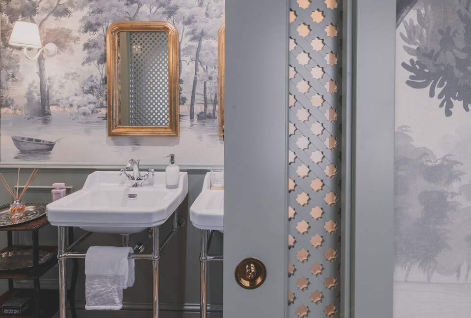 Restored Spanish Mansion with Studio and Private Patio - Toledo, Spain