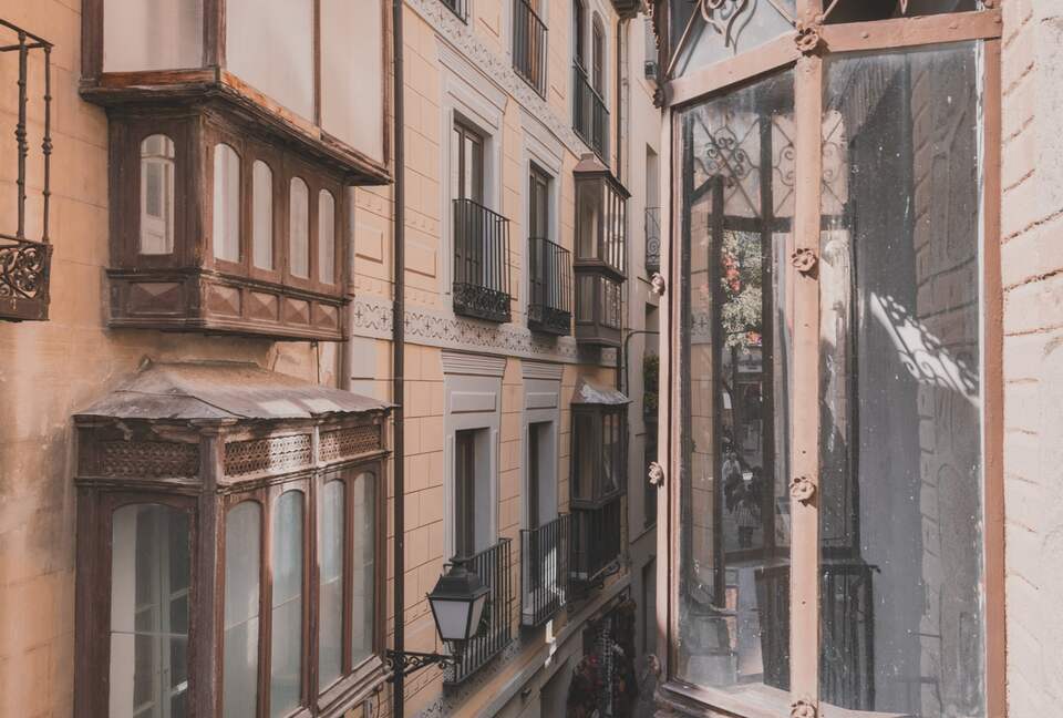 Restored Spanish Mansion with Studio and Private Patio - Toledo, Spain