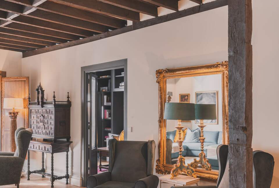 Restored Spanish Mansion with Studio and Private Patio - Toledo, Spain