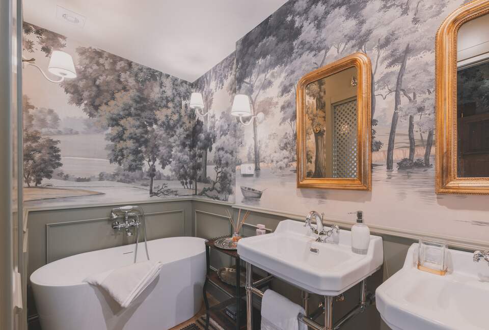 Restored Spanish Mansion with Studio and Private Patio - Toledo, Spain