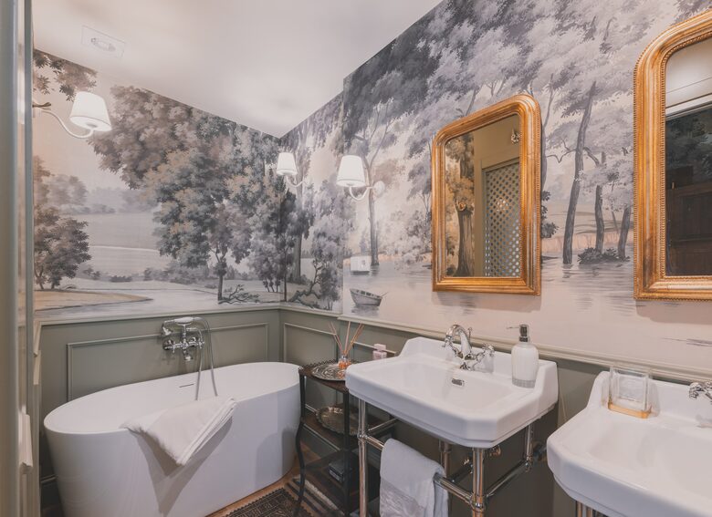 Restored Spanish Mansion with Studio and Private Patio - Toledo, Spain