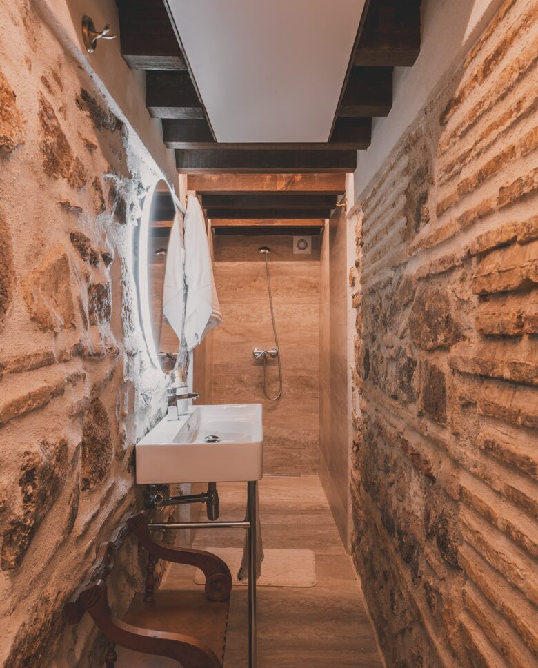 Restored Spanish Mansion with Studio and Private Patio - Toledo, Spain