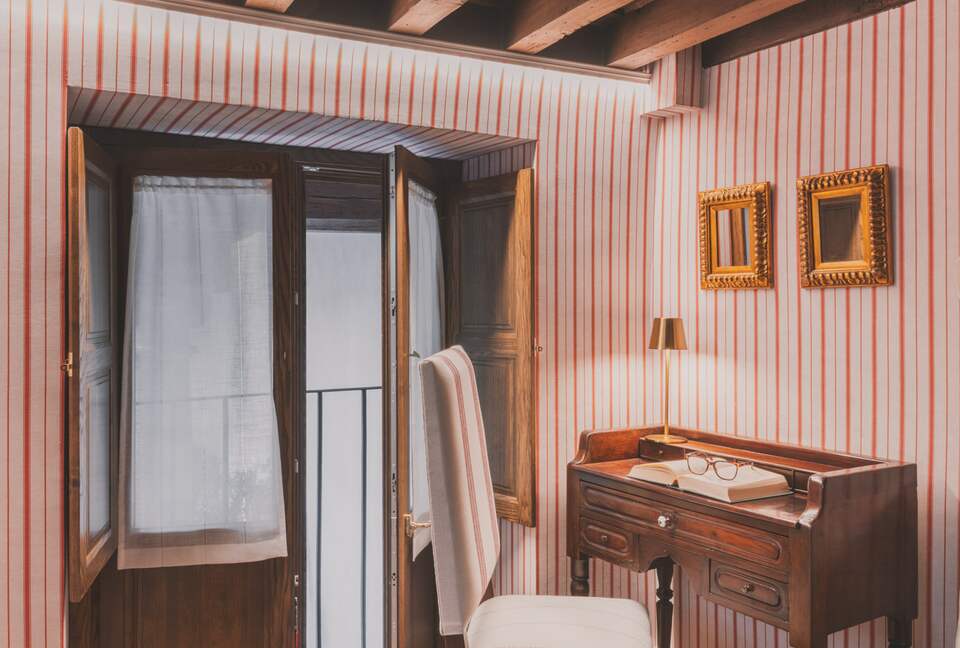 Restored Spanish Mansion with Studio and Private Patio - Toledo, Spain