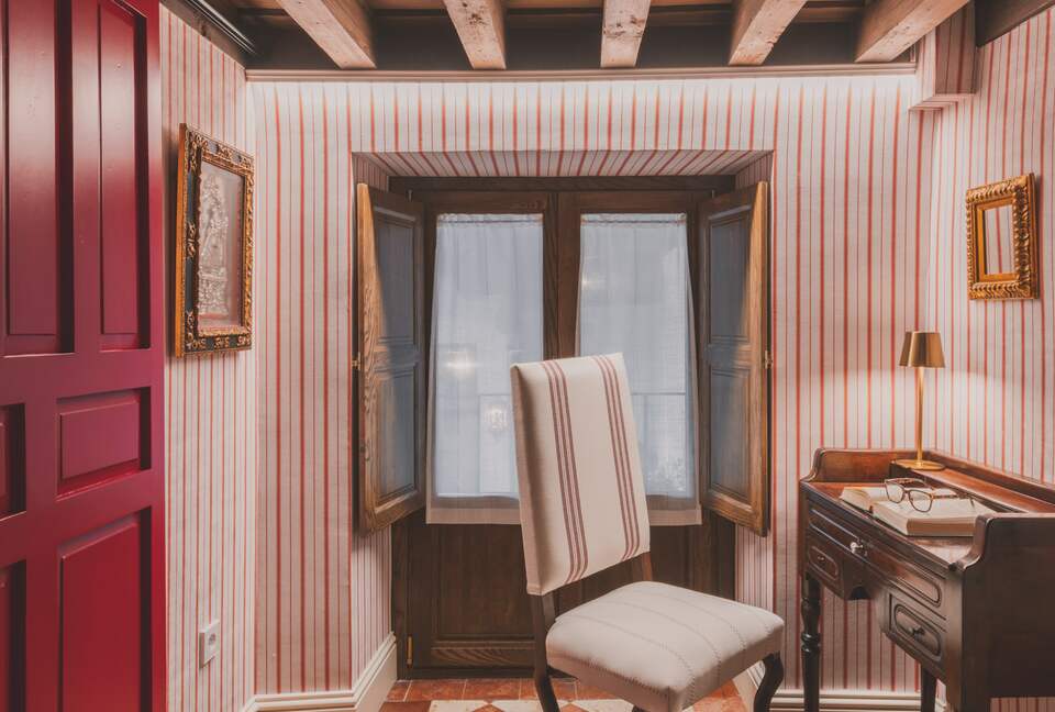 Restored Spanish Mansion with Studio and Private Patio - Toledo, Spain