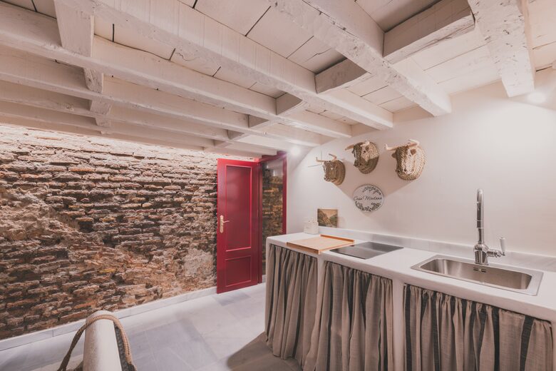 Restored Spanish Mansion with Studio and Private Patio - Toledo, Spain