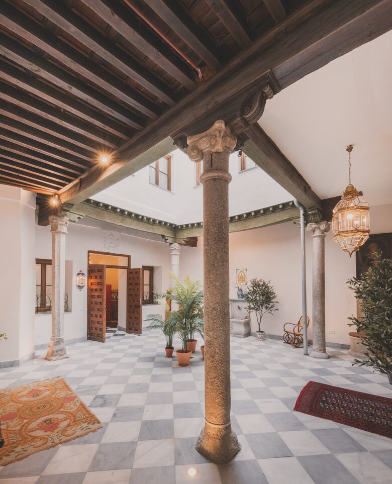 Restored Spanish Mansion with Studio and Private Patio - Toledo, Spain