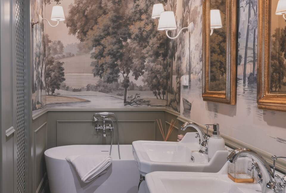 Restored Spanish Mansion with Studio and Private Patio - Toledo, Spain