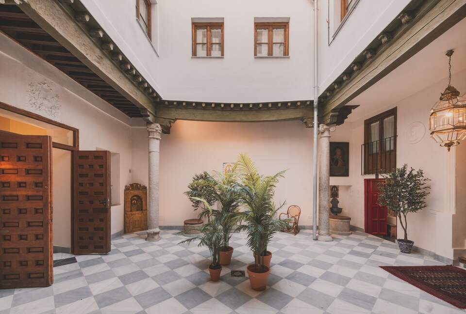 Restored Spanish Mansion with Studio and Private Patio - Toledo, Spain