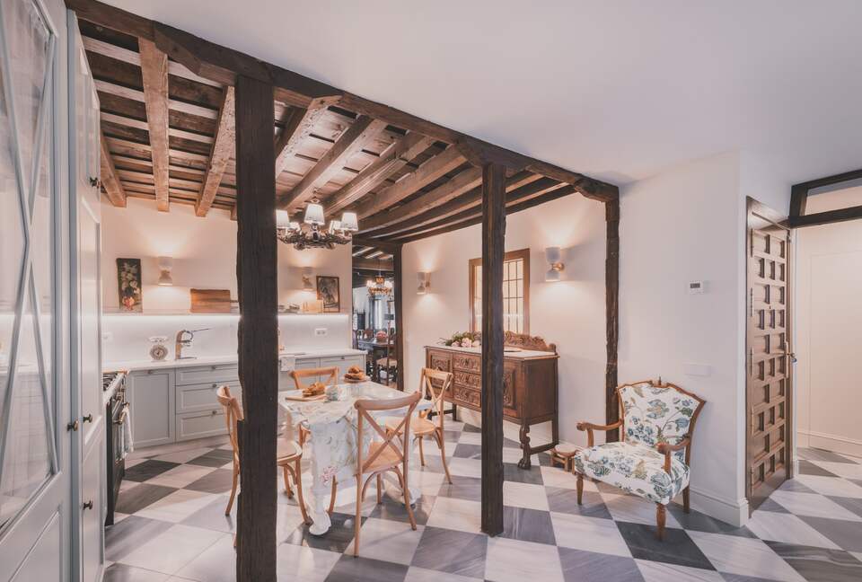 Restored Spanish Mansion with Studio and Private Patio - Toledo, Spain