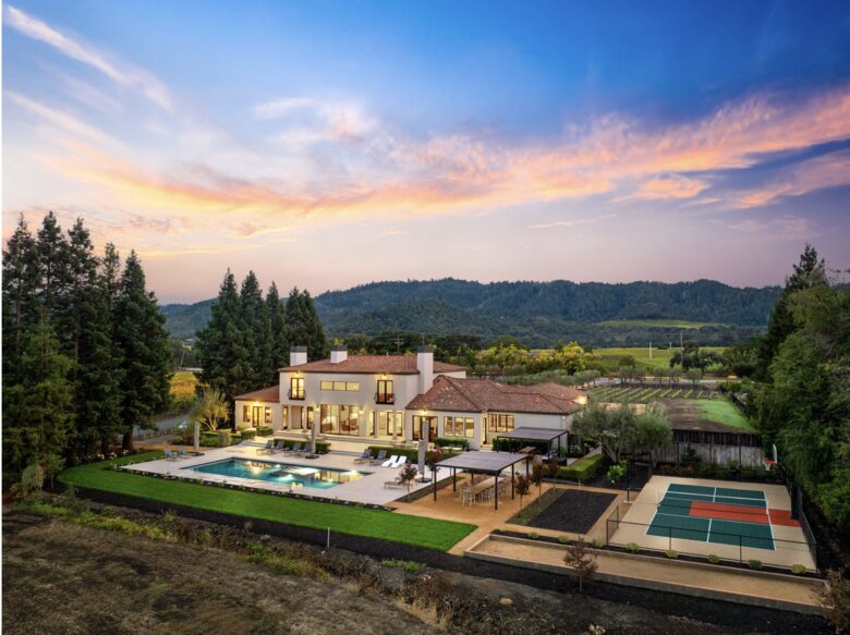 Modern Napa Masterpiece | Estate with Vineyard Views and Resort-Style Amenities - Napa, California