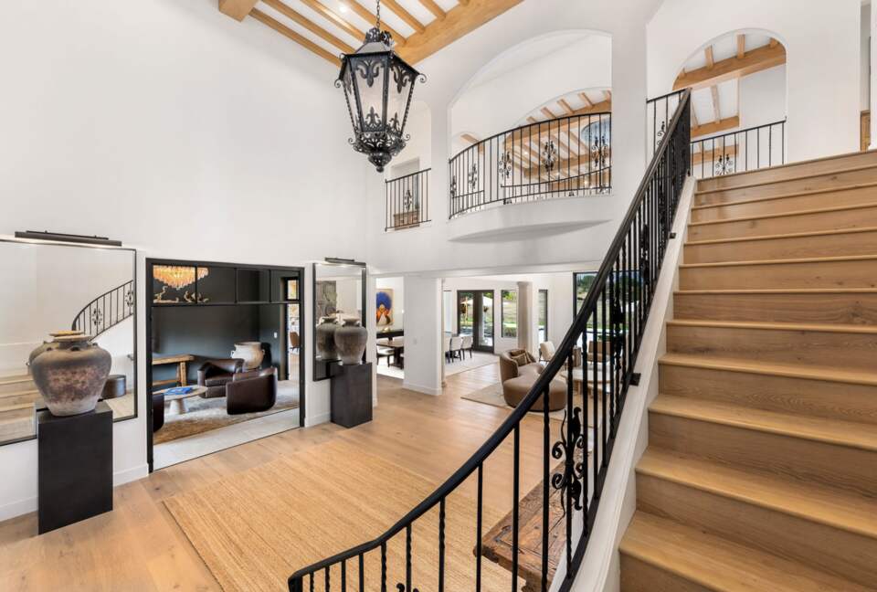 Modern Napa Masterpiece | Estate with Vineyard Views and Resort-Style Amenities - Napa, California