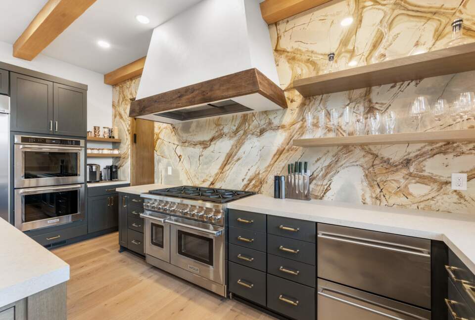 Modern Napa Masterpiece | Estate with Vineyard Views and Resort-Style Amenities - Napa, California