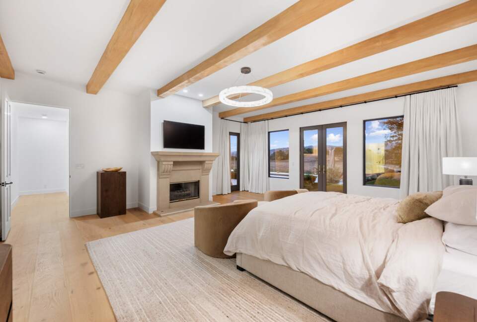 Modern Napa Masterpiece | Estate with Vineyard Views and Resort-Style Amenities - Napa, California