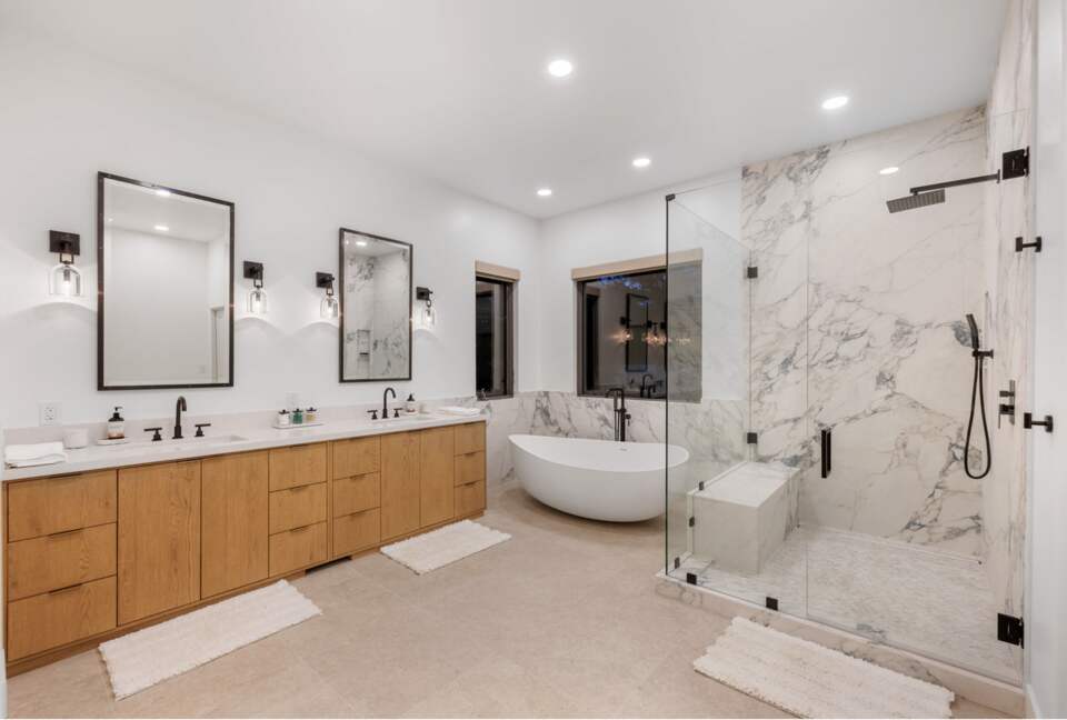 Modern Napa Masterpiece | Estate with Vineyard Views and Resort-Style Amenities - Napa, California