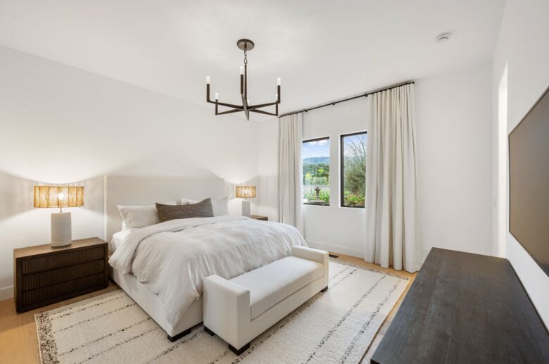 Modern Napa Masterpiece | Estate with Vineyard Views and Resort-Style Amenities - Napa, California