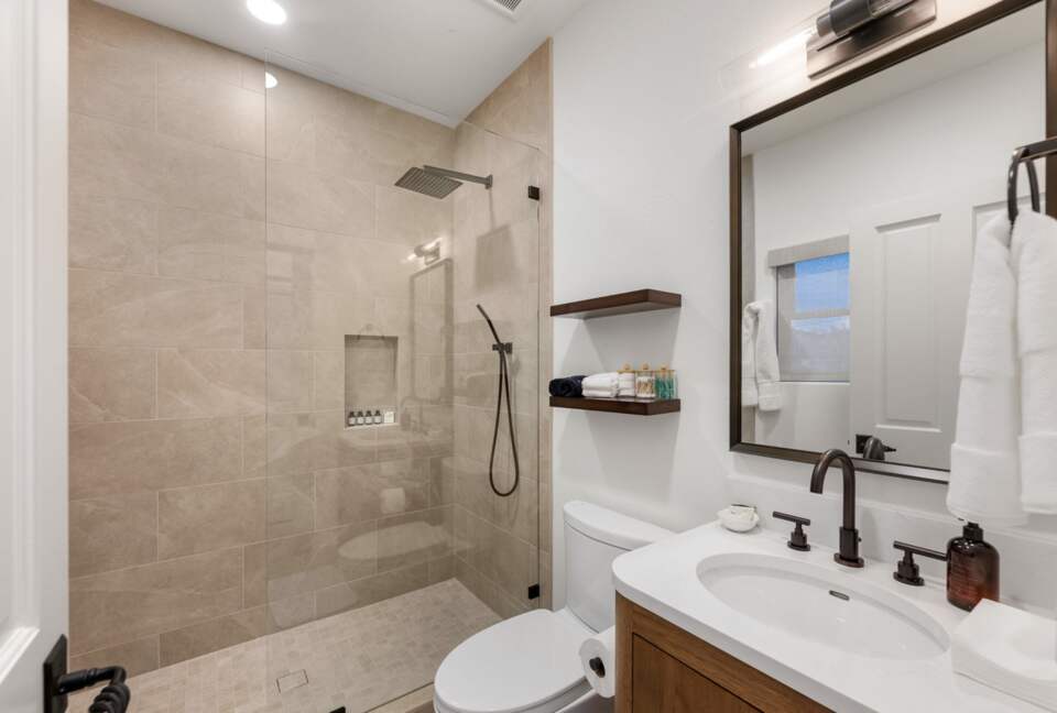 Modern Napa Masterpiece | Estate with Vineyard Views and Resort-Style Amenities - Napa, California