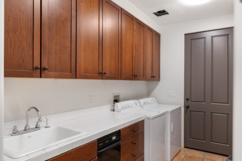 Modern Napa Masterpiece | Estate with Vineyard Views and Resort-Style Amenities - Napa, California