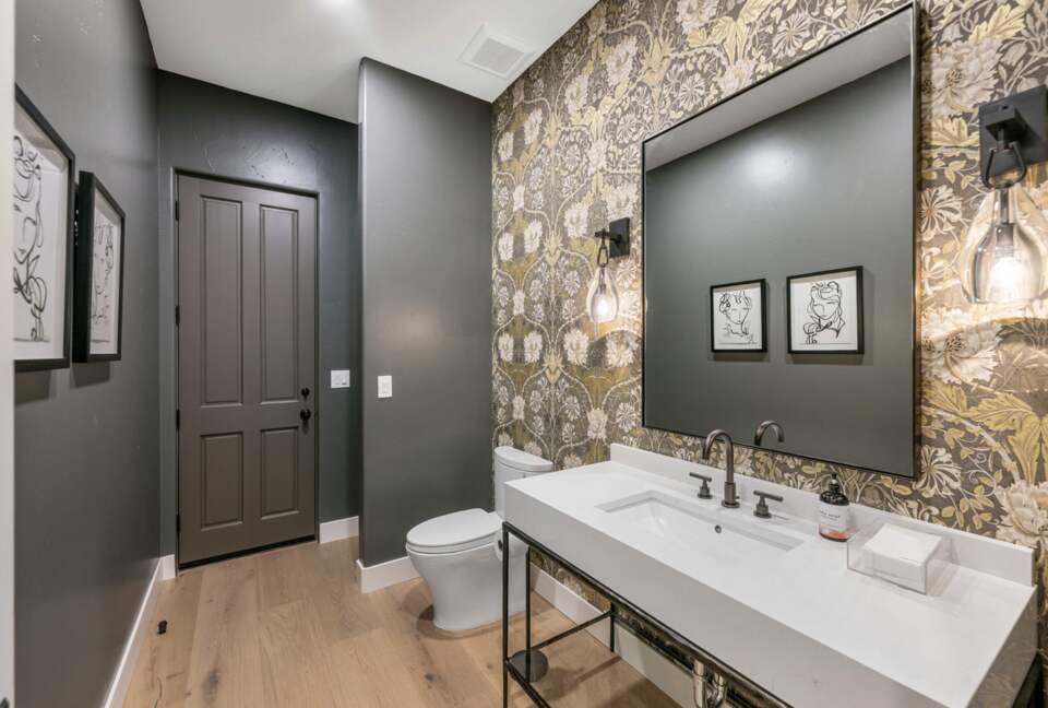 Modern Napa Masterpiece | Estate with Vineyard Views and Resort-Style Amenities - Napa, California