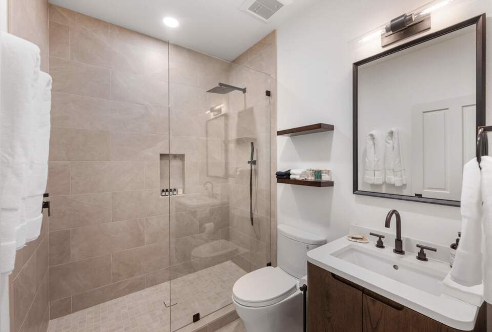 Modern Napa Masterpiece | Estate with Vineyard Views and Resort-Style Amenities - Napa, California