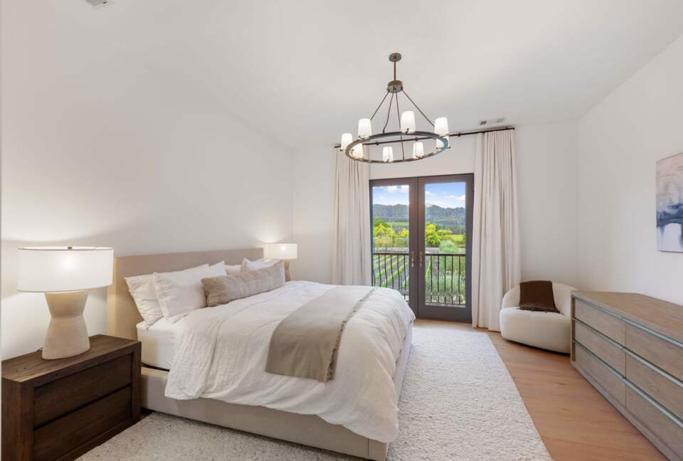 Modern Napa Masterpiece | Estate with Vineyard Views and Resort-Style Amenities - Napa, California