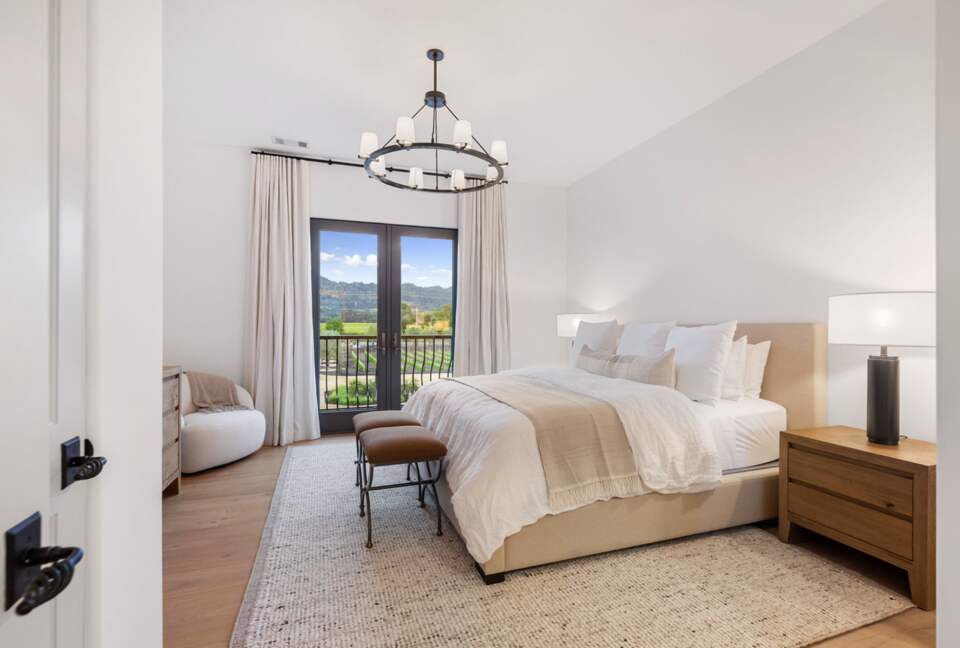 Modern Napa Masterpiece | Estate with Vineyard Views and Resort-Style Amenities - Napa, California